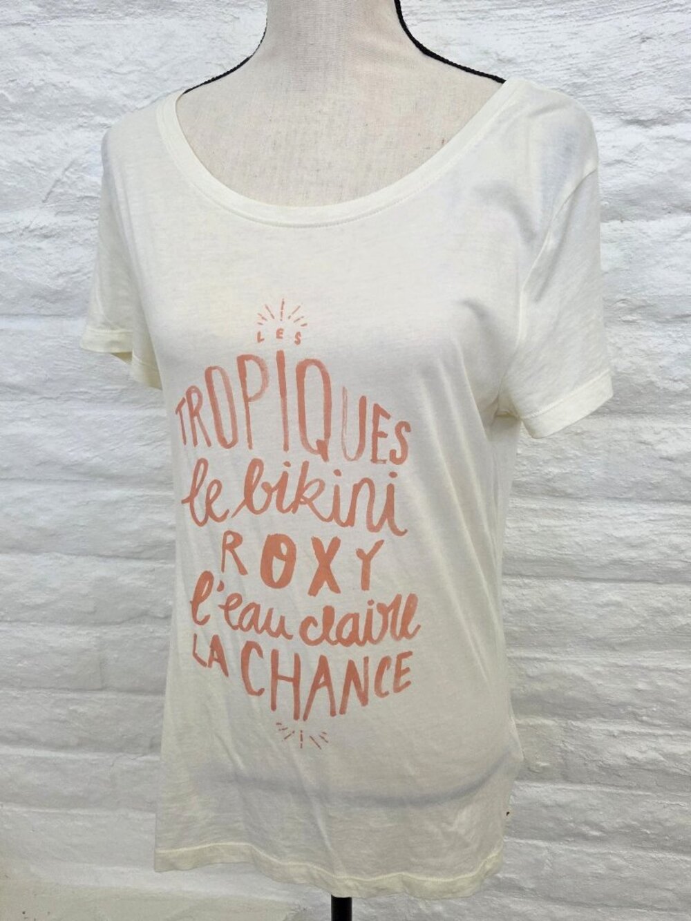 Roxy Top Juniors Medium Graphic Tee Eggshell Ivory White 100% Cotton Scoop Neck